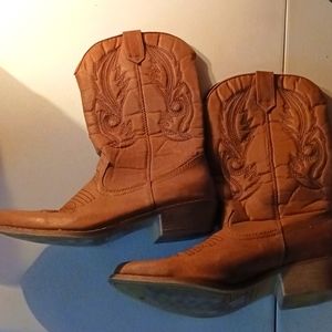 COWBOY BOOTS BY COCONUTS